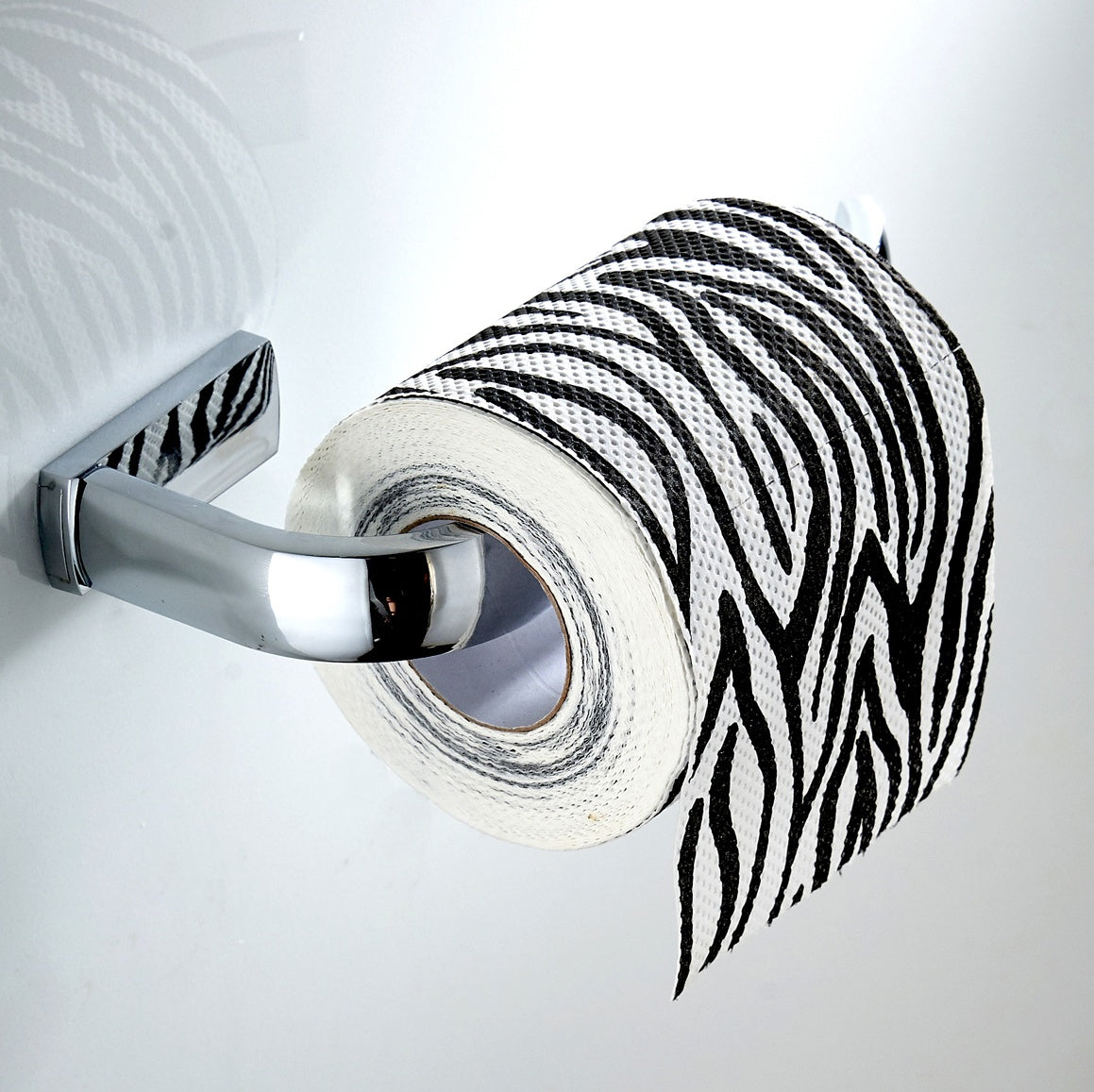 Rust-Proof 19.5cm Solid Brass Toilet Paper Roll Holder | Wall-Mounted Bathroom Hardware